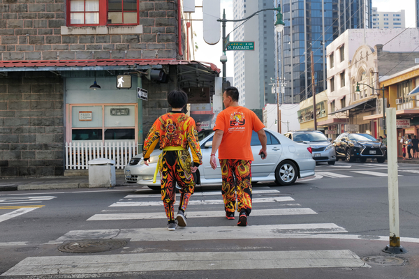 Dragon dancers.jpg Dragon dancers